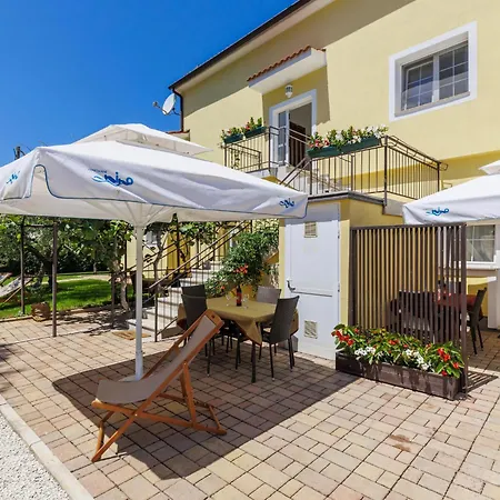Nino-1 By Interhome * Poreč